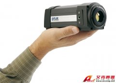 FLIR SC325 非制冷微熱量長波紅外熱像儀